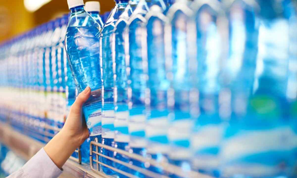 Acqua minerale