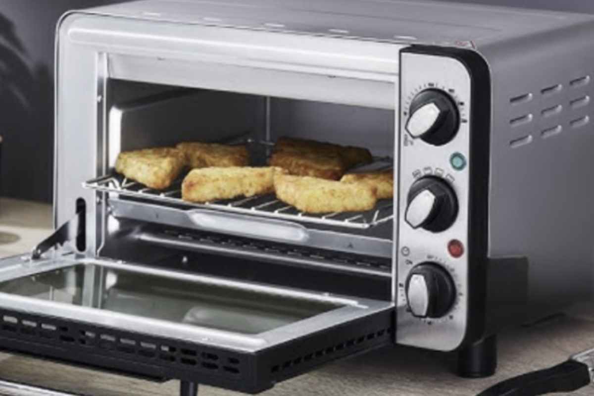 Un ulteriore punto di forza di questa proposta è il prezzo: meno di 40 euro per un apparecchio che unisce due funzioni fondamentali della cucina moderna. 