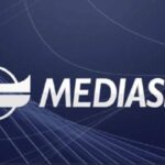Dopo un decennio nel ruolo di conduttore del programma, Scotti lascia il timone per concentrarsi sugli altri progetti televisivi
