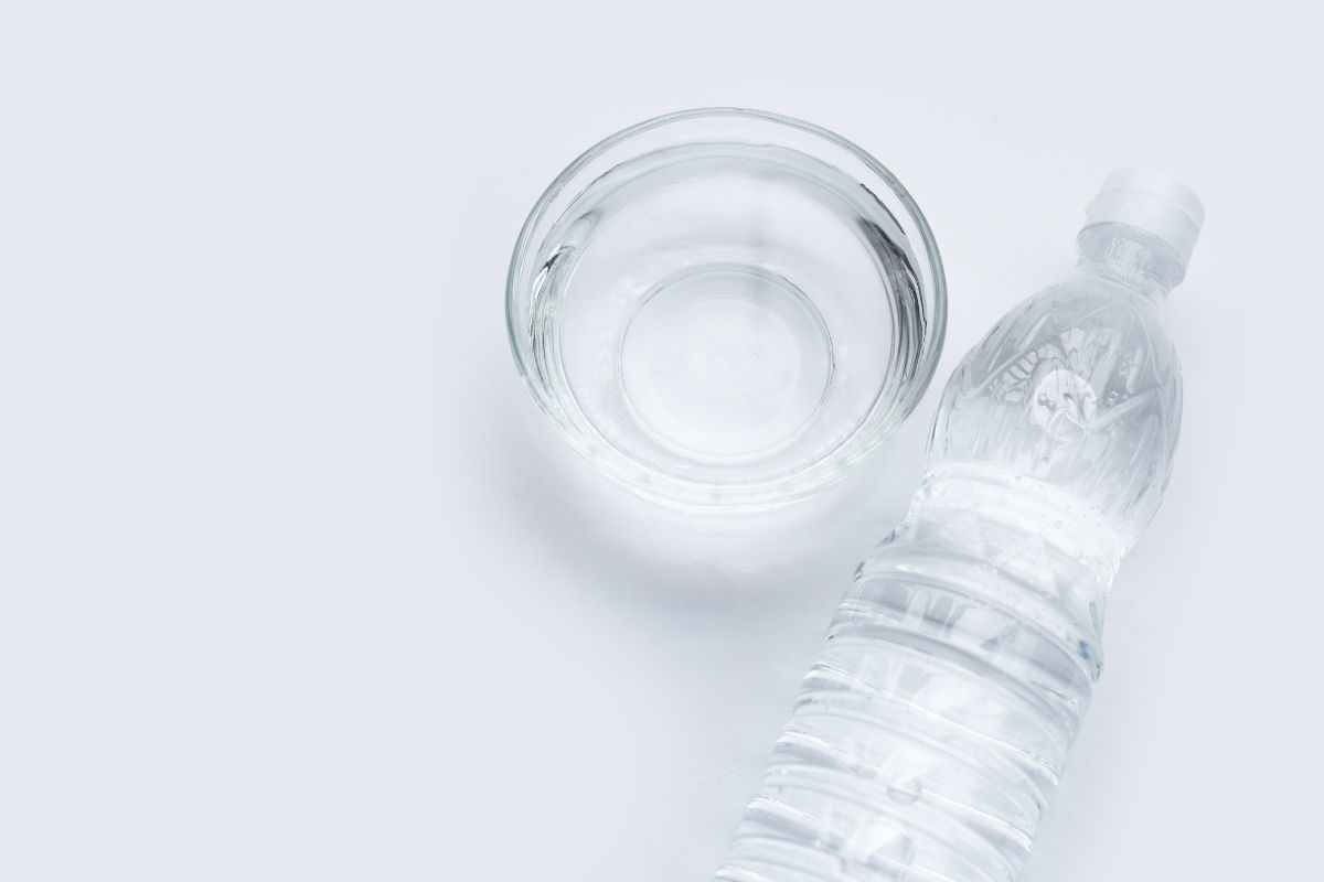 piante rigogliose: il trucco dell'acqua ossigenata e aceto